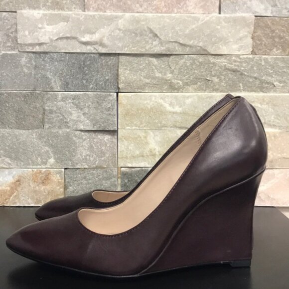 CLARKS 'Azizi Isis' Leather Wedge Pump - Picture 3 of 12